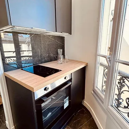 Le Penthouse Bourdonnais C 아파트 파리