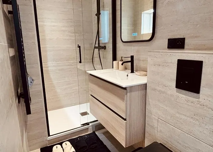 Le Penthouse Bourdonnais C 公寓