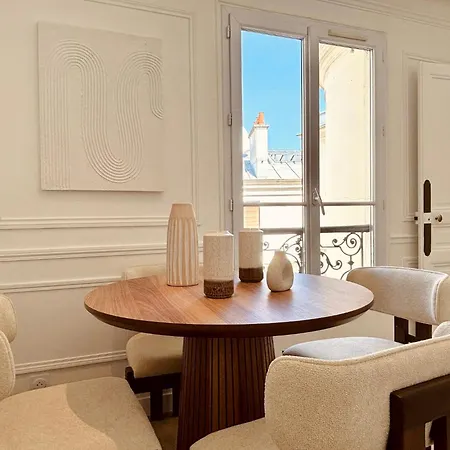 Le Penthouse Bourdonnais C Lägenhet